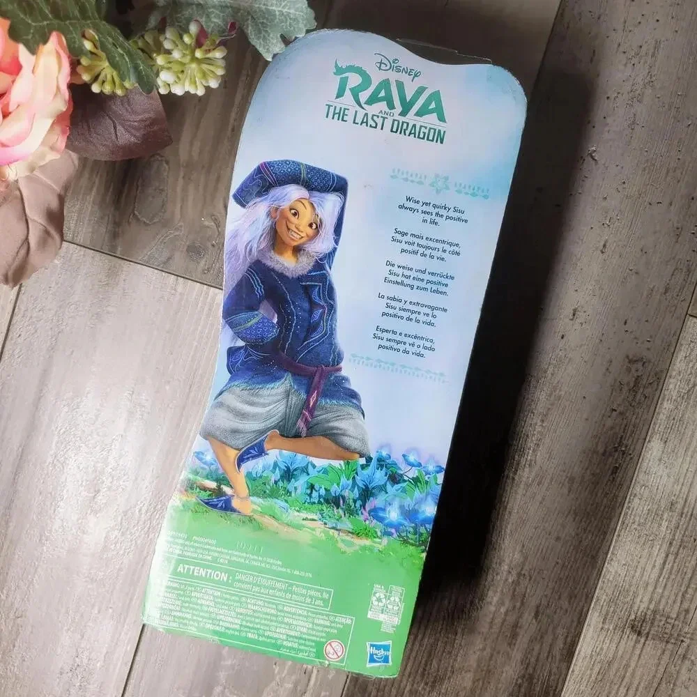 DISNEY Raya And The Last Dragon SISU Fashion Doll 11